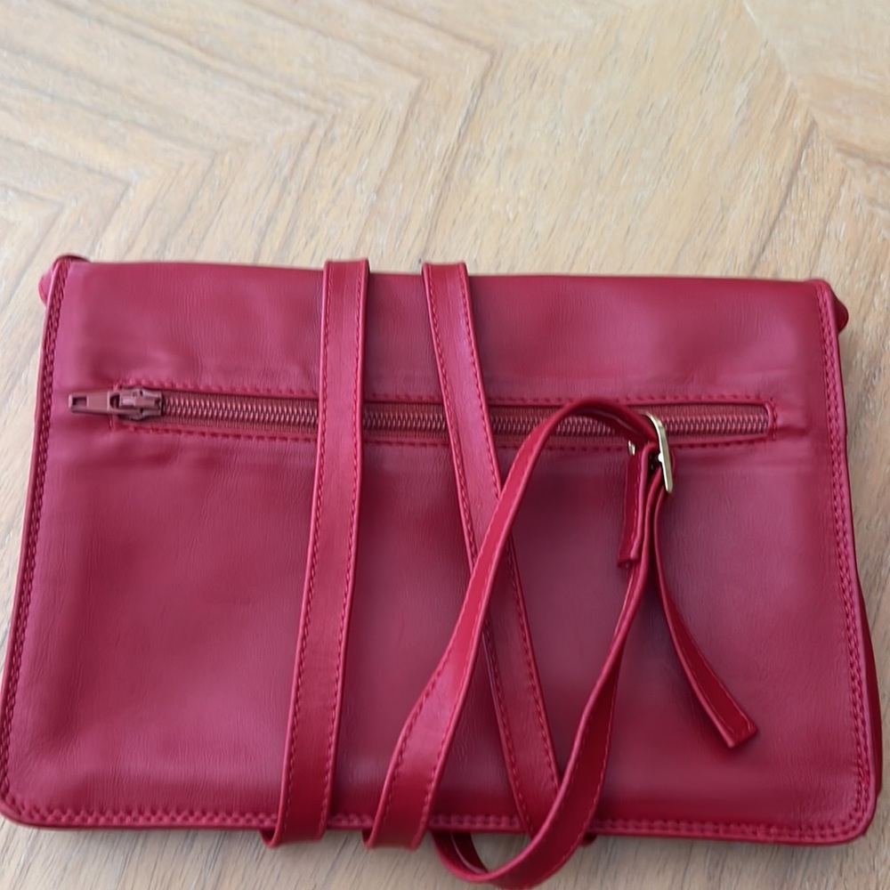 Small Italian leather Red clutch - Picture 3 of 8